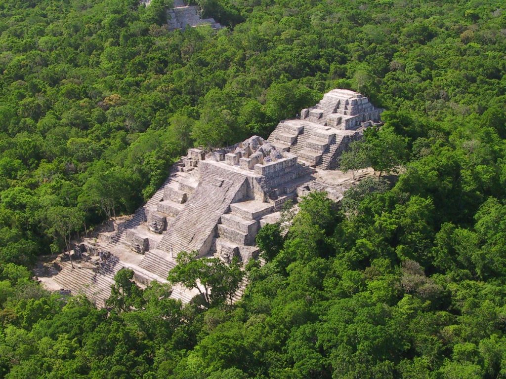 Esta imagen tiene un atributo ALT vacío; su nombre de archivo es 226_A_calakmul12_estr_II-1024x768.jpeg