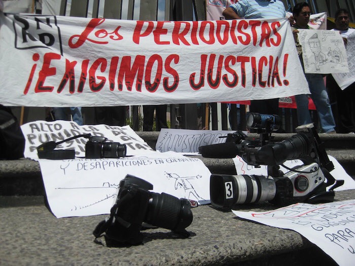 México ocupa el tercer lugar en los países más peligrosos con más periodistas asesinados en 2025: ¿Qué es lo que dice el informe?