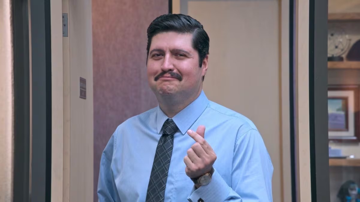 Fernando Bonilla y AMLO: exhiben contratos del actor de La Oficina tras polémica por meme