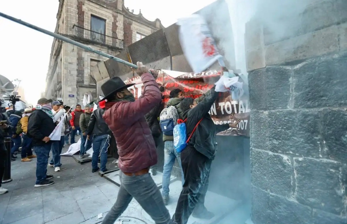Claudia Sheinbaum pone en duda que los manifestantes del CNTE sean maestros: “Solo buscan provocar”