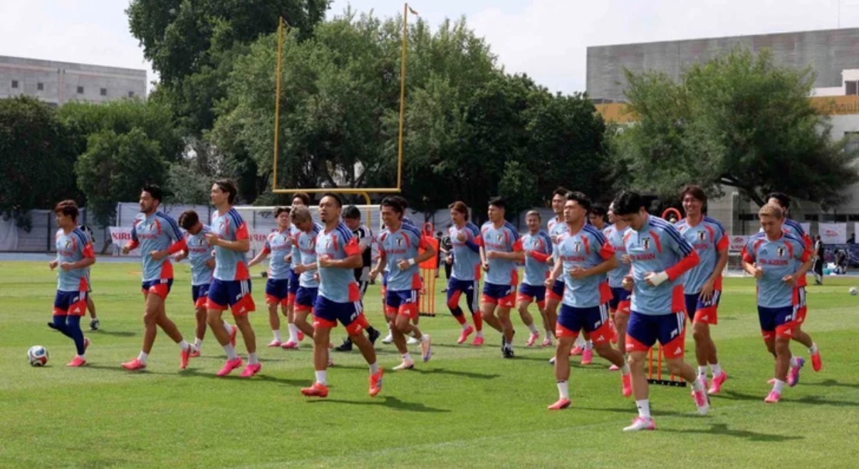 Selección de Japón deja Monterrey y viaja a Estados Unidos para continuar su preparación rumbo al Mundial 2026