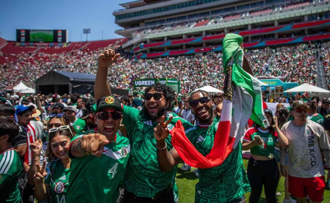 La fiesta del Mundial 2026 se salió del estadio: mexicanos y extranjeros celebran juntos en las calles