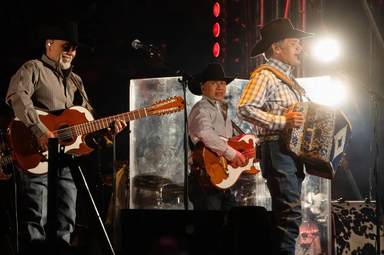 Sheinbaum confirma concierto gratuito de Intocable en el Zócalo por el Grito de Independencia