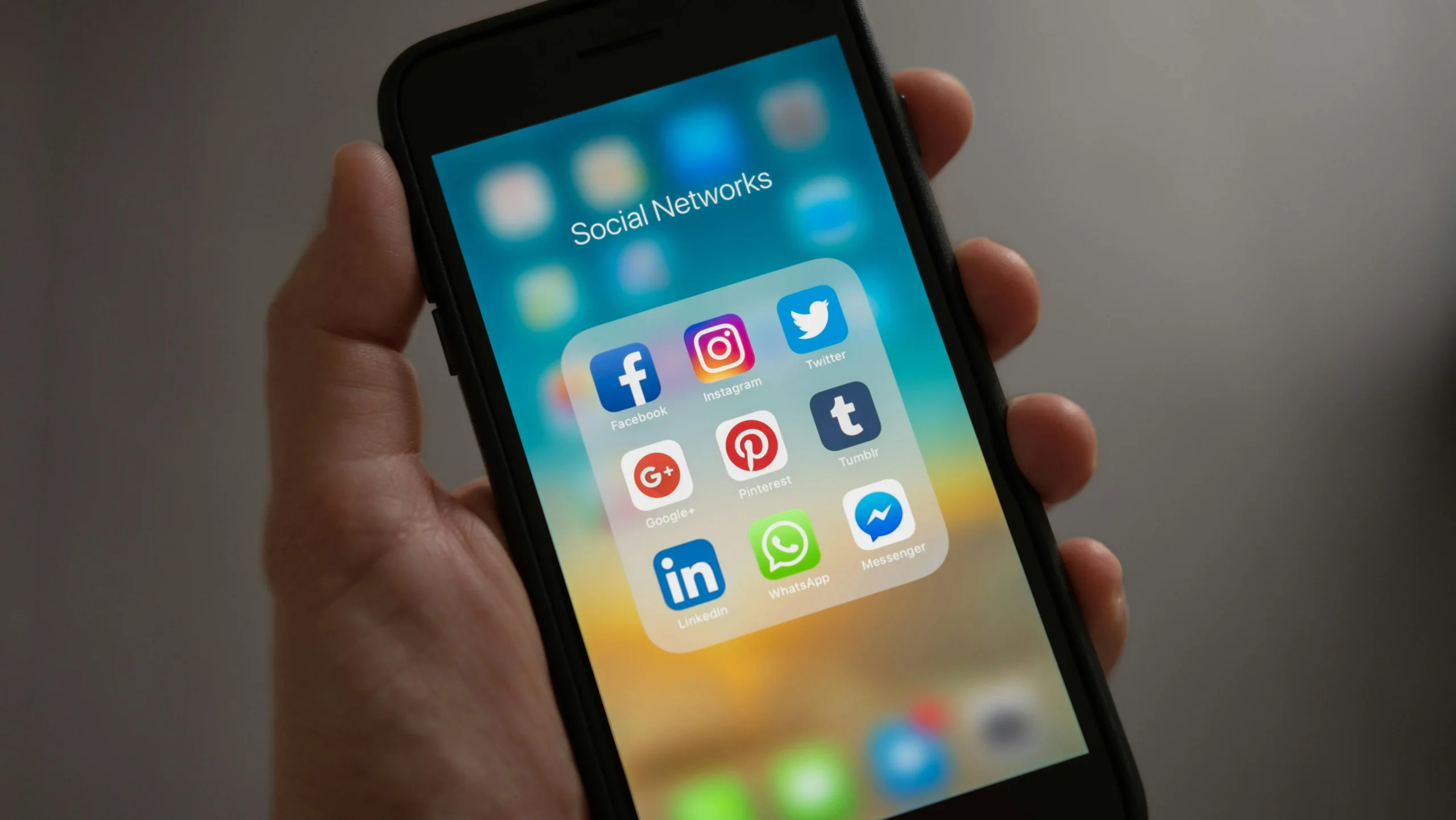 Sheinbaum anuncia decreto para regular las redes sociales: ¿qué cambia?
